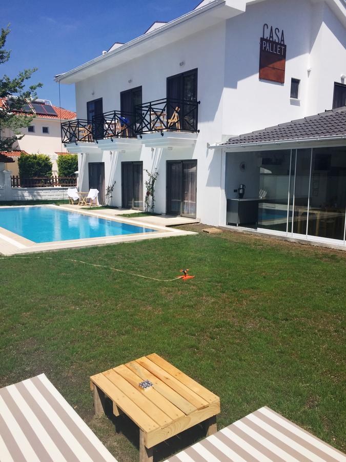 Casa Pallet Hotel (Adults Only) Далян Екстериор снимка