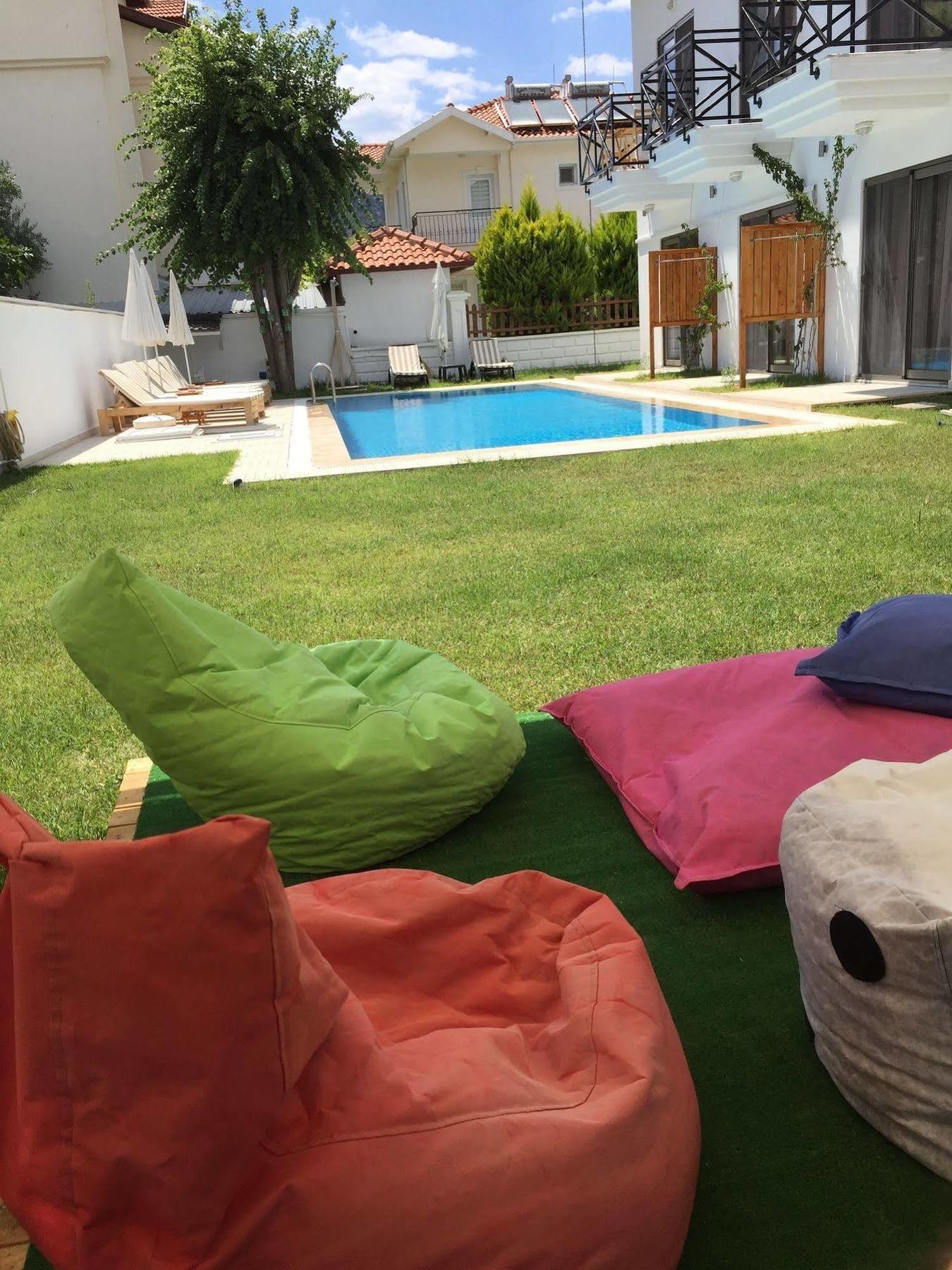 Casa Pallet Hotel (Adults Only) Далян Екстериор снимка