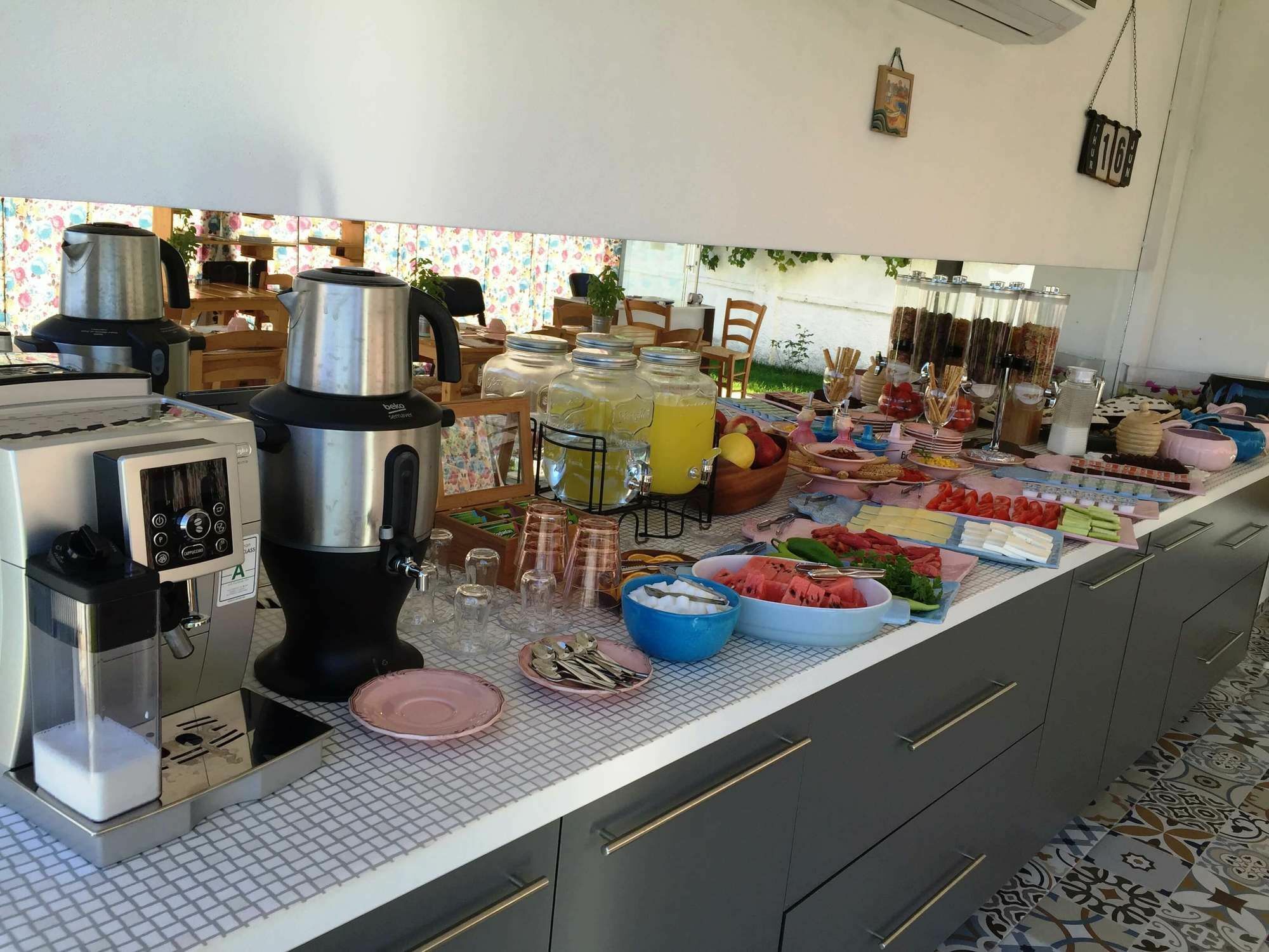 Casa Pallet Hotel (Adults Only) Далян Екстериор снимка
