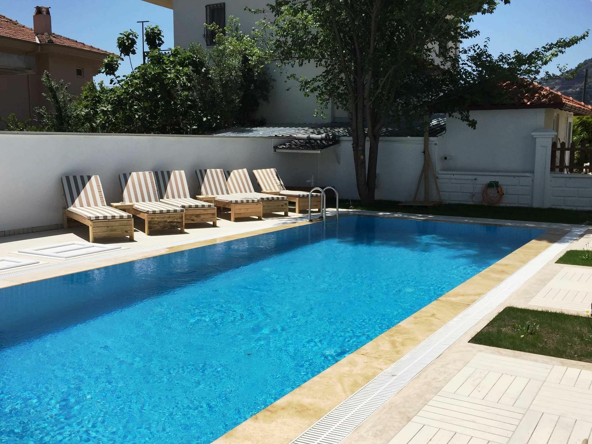 Casa Pallet Hotel (Adults Only) Далян Екстериор снимка