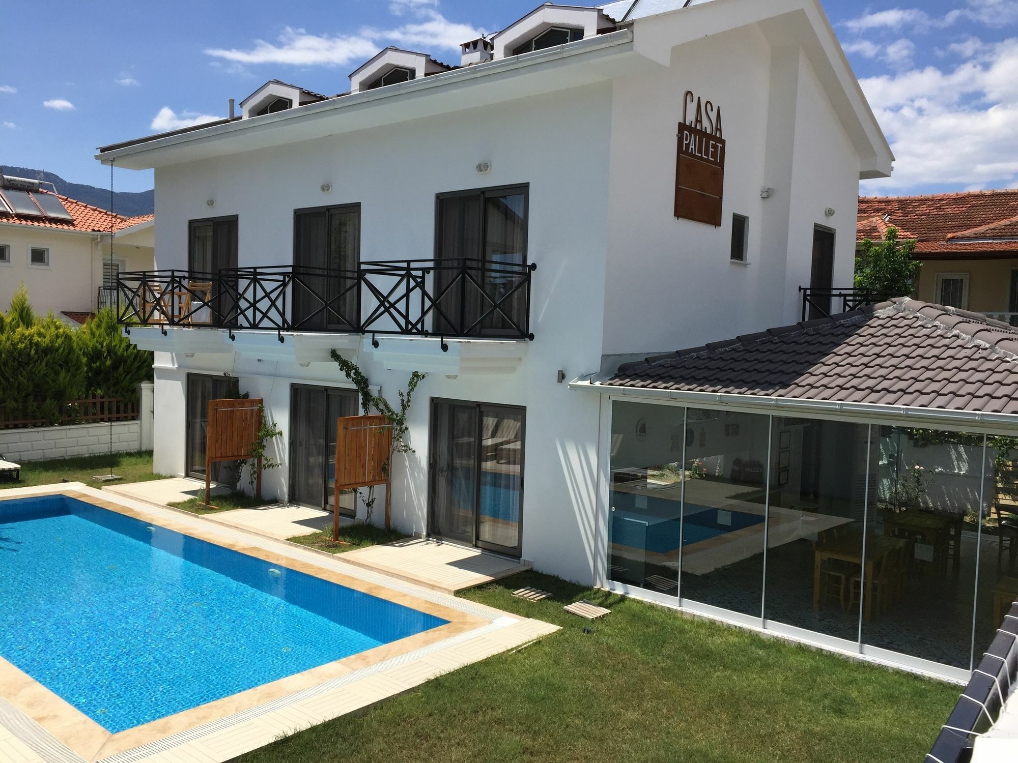 Casa Pallet Hotel (Adults Only) Далян Екстериор снимка