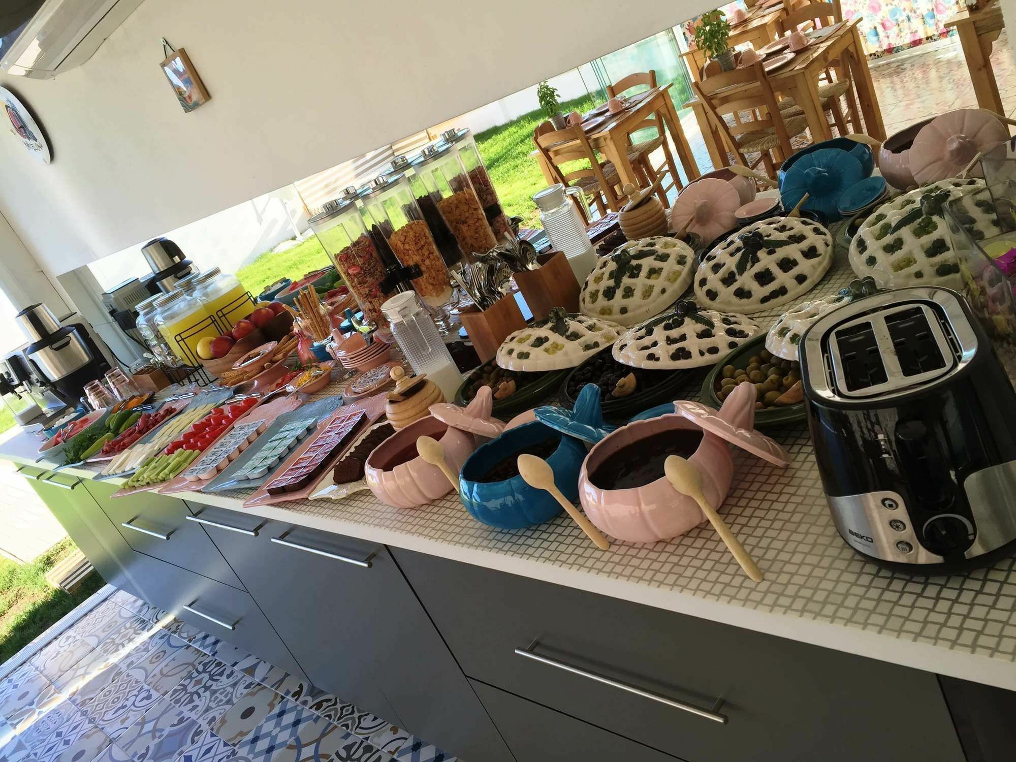 Casa Pallet Hotel (Adults Only) Далян Екстериор снимка