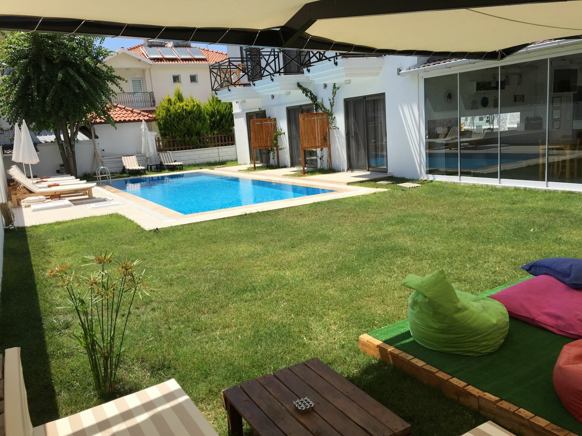 Casa Pallet Hotel (Adults Only) Далян Екстериор снимка